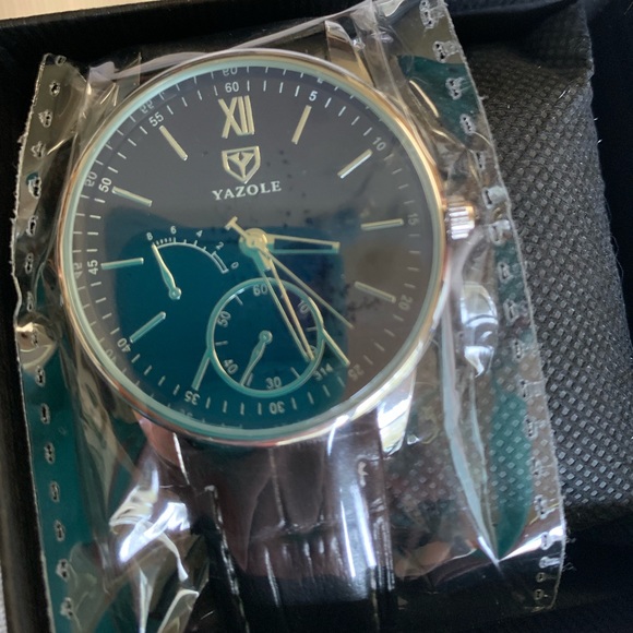 Watch - Picture 2 of 3